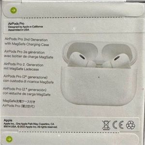Selling real apple AirPods Pro 2 there white with noise cancellation